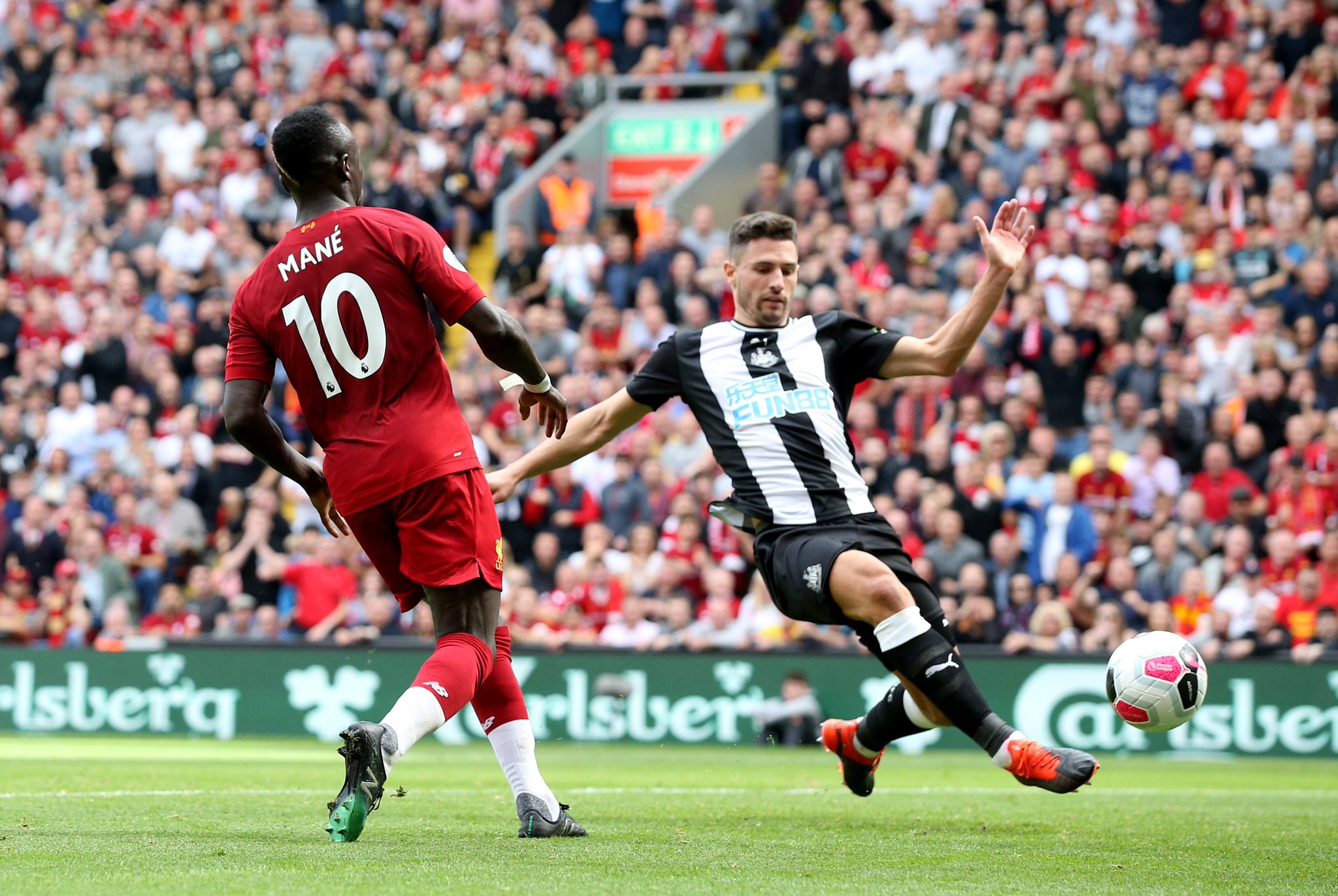 赛中止步首 赛中止步首