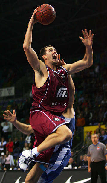 不再只是一 不再只是一