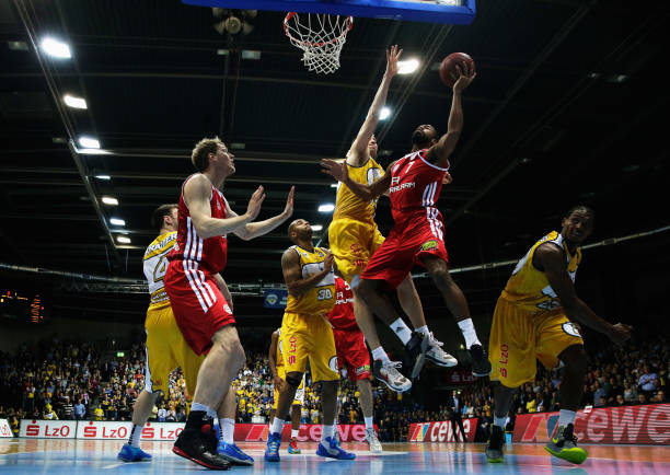 凭借补时进 凭借补时进