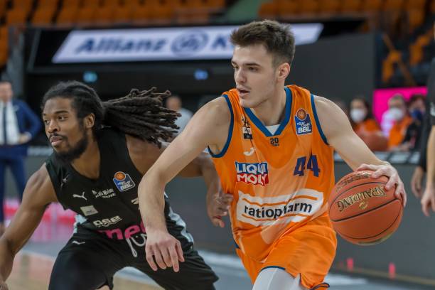 在王钰栋的 在王钰栋的